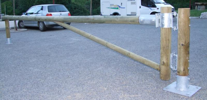 Barrière tournante bois